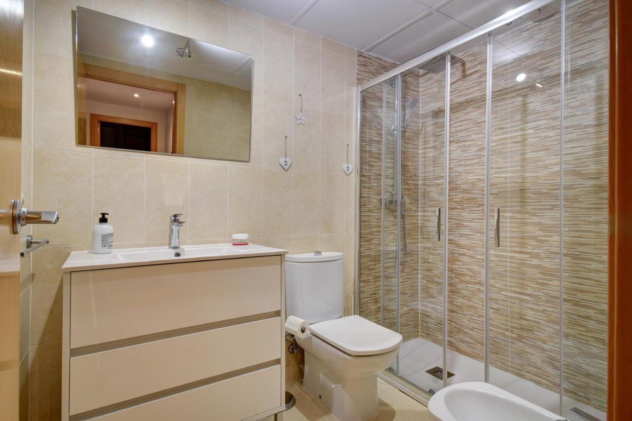 Malvarrosa Beach Apartment Валенсия Екстериор снимка